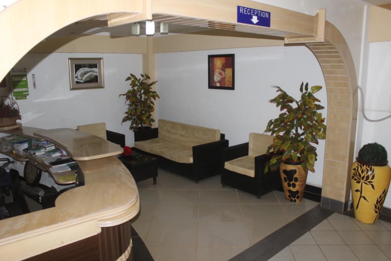 Meru Paramount Exterior photo
